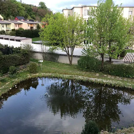 Ruhige Mit Balkon
