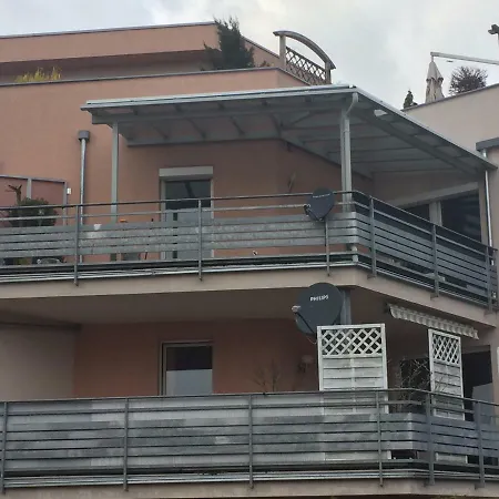 Ruhige Mit Balkon Apartment Klagenfurt am Woerthersee